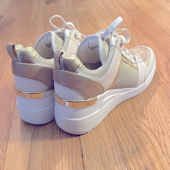 Michael Kors Georgie Gold Lurex Wedge Sneakers size 7 - Picture 9 of 13